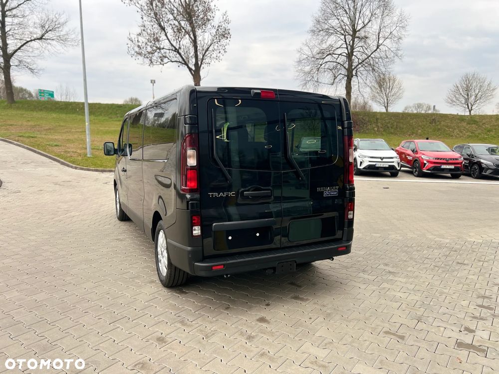 Renault Trafic 2.0 dCi EDC - 4