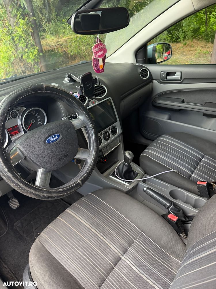 Ford Focus - 13