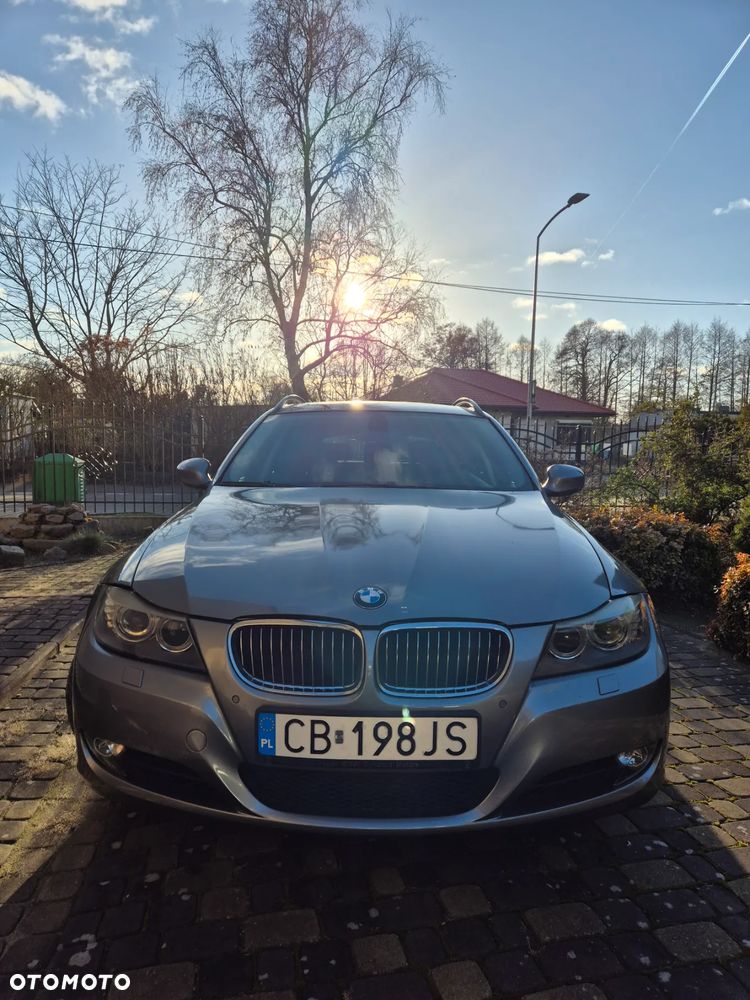 BMW Seria 3 325i - 3
