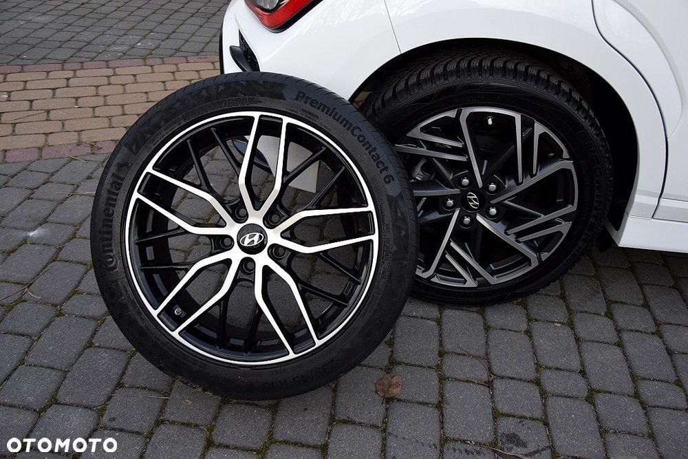 Hyundai Kona - 16