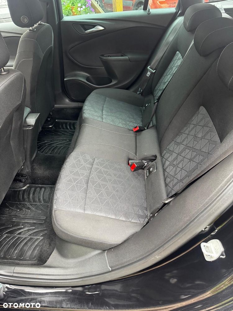 Opel Astra 1.6 CDTI Enjoy S&S - 10