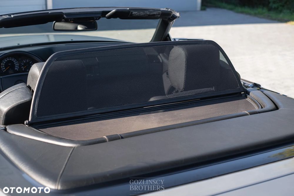 Mercedes-Benz SL 320 - 32