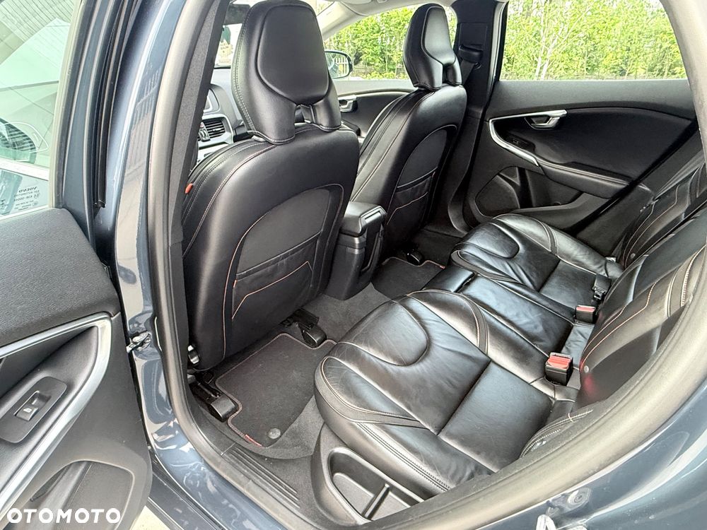 Volvo V40 D2 Drive-E Ocean Race - 6