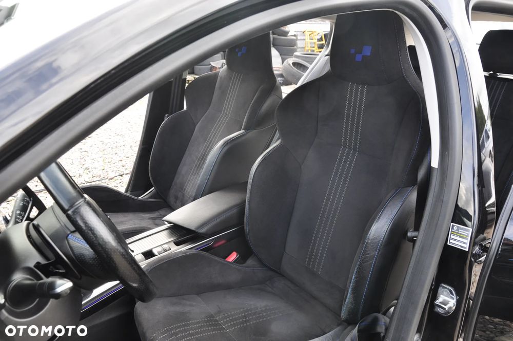 Renault Megane ENERGY dCi 165 EDC GT - 22