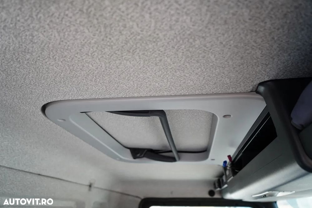 MAN TGM 12.290 / 4x2 / CAROSERIE REFRIGERATĂ 7.8 M / UNITATE THERMO KING T-1200 R / platformă ridicătoare spate / MULTIMEMBRU / DHOLLANDIA - 35