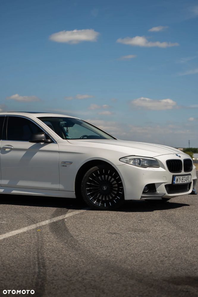 BMW Seria 5 535i xDrive Sport-Aut - 15