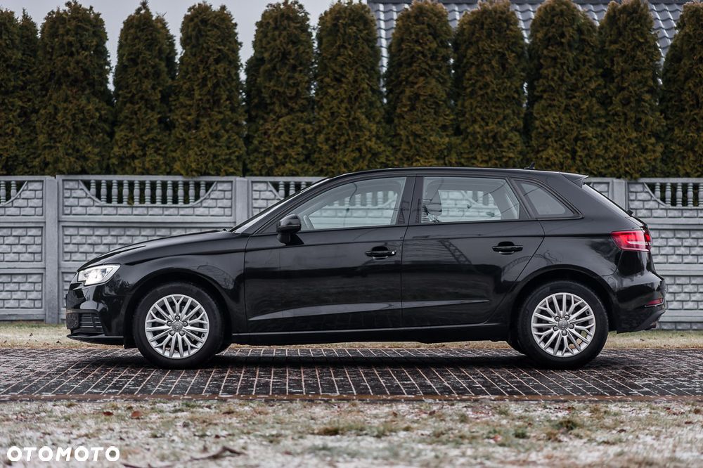 Audi A3 Sportback 1.6 TDI (clean diesel) Ambiente - 37