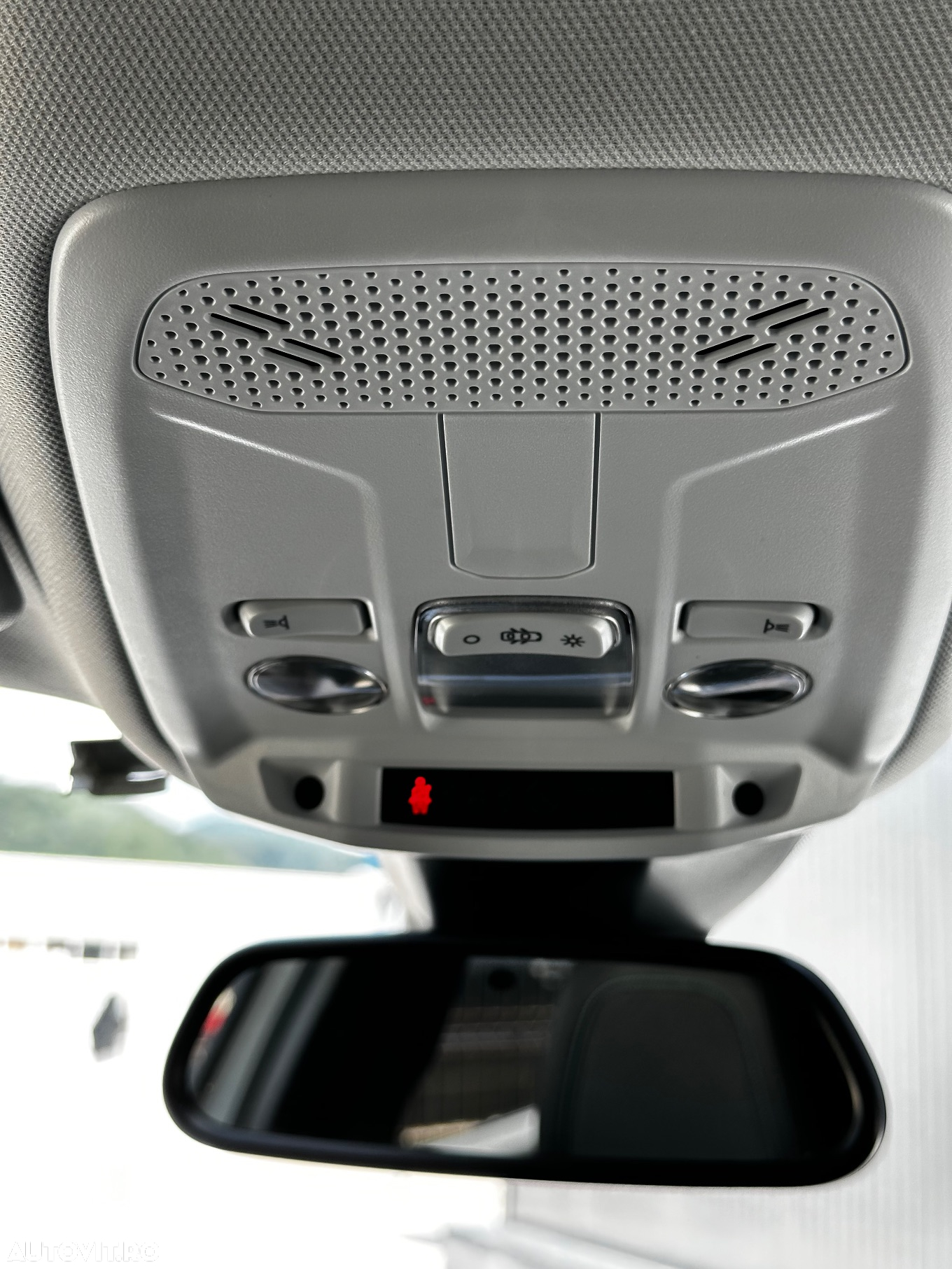 Peugeot 2008 1.5 BlueHDI 130 S&S EAT8 Allure - 8
