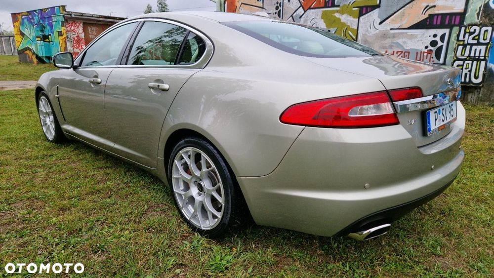 Jaguar XF 3.0 V6 Diesel Sportbrake - 7