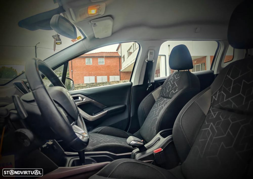 Peugeot 2008 e-HDi FAP 92 ETG6 STOP & START Allure - 12