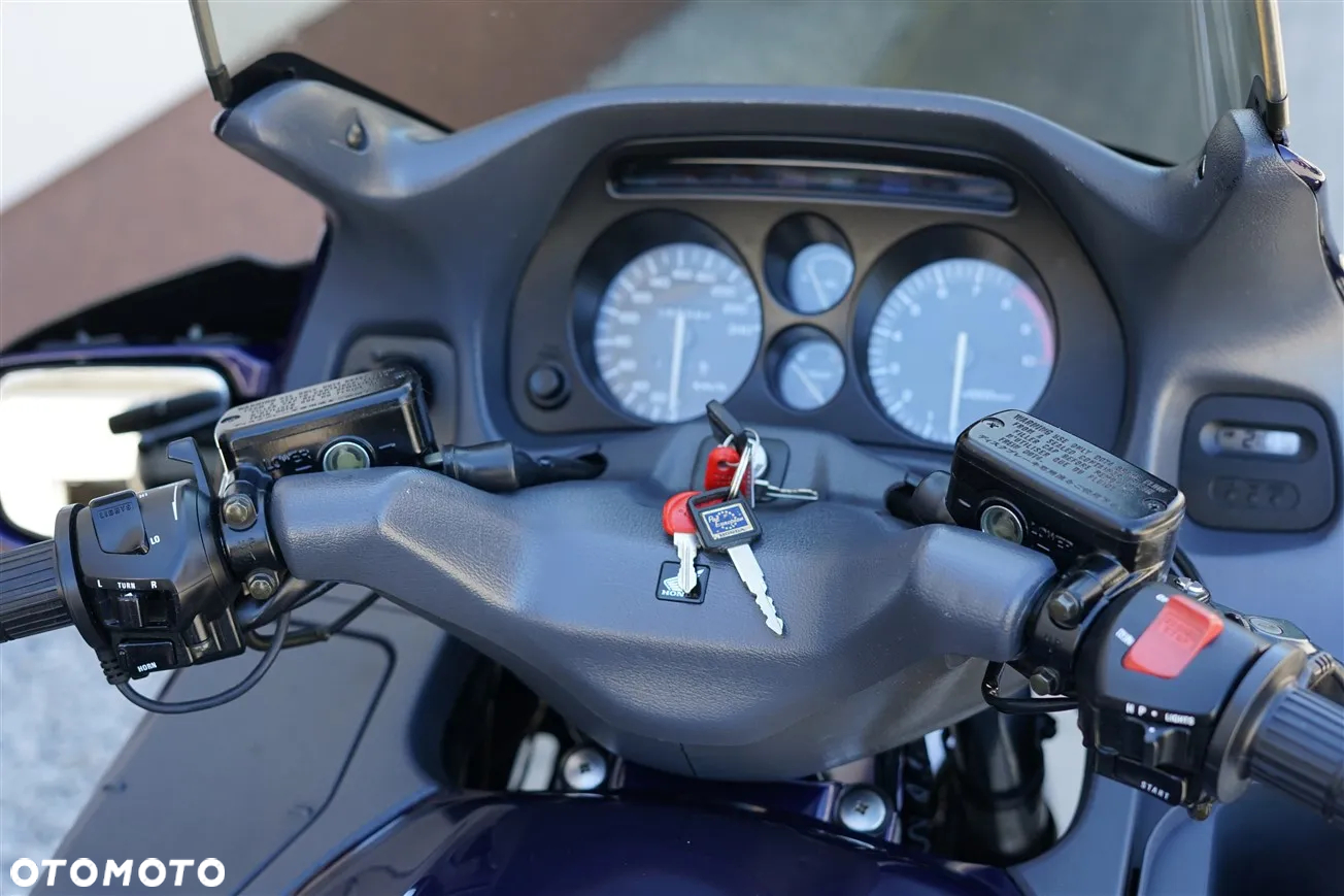 Honda ST - 17