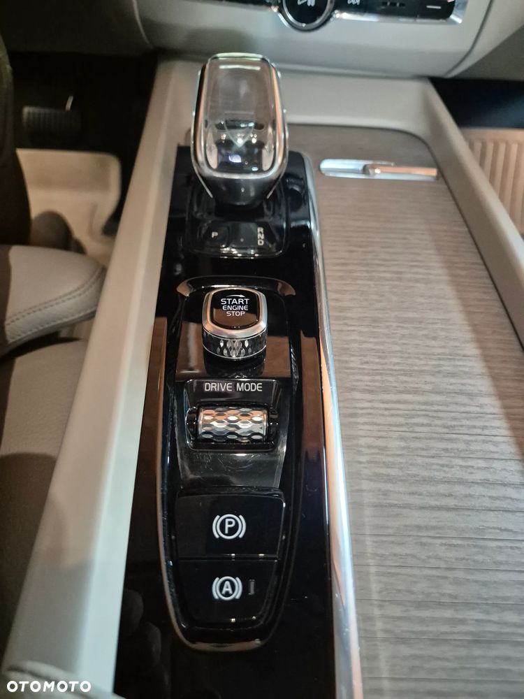 Volvo XC 60 B4 D AWD Geartronic Inscription - 12