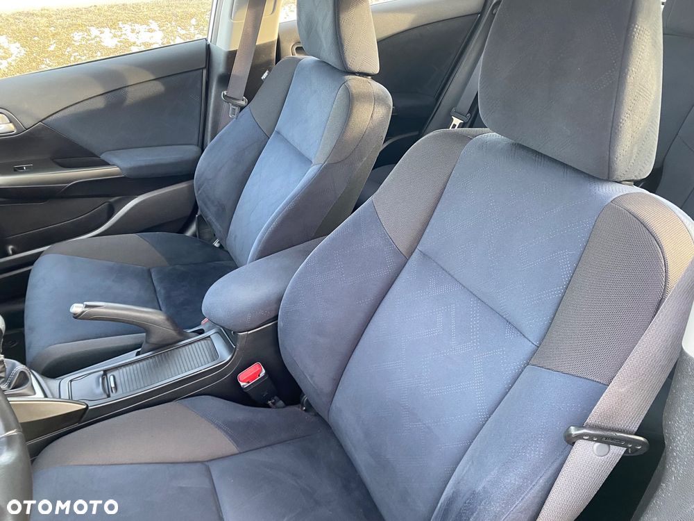 Honda Civic 1.4 i-VTEC Sport - 23