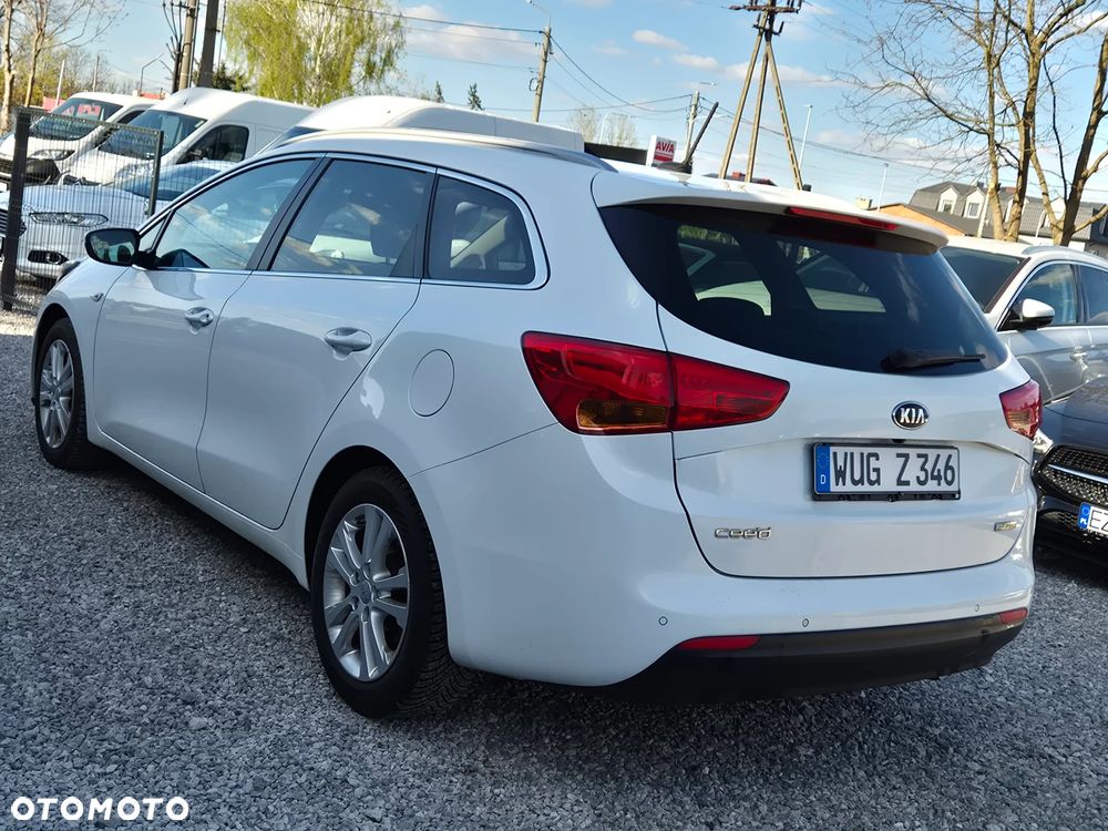 Kia Ceed 1.6 CRDi 128 Platinum Edition - 10