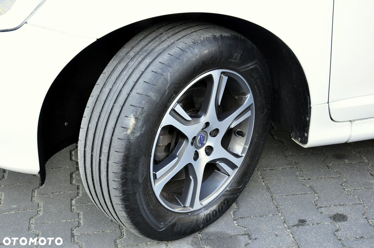 Volvo XC 60 D4 Drive-E Momentum - 15