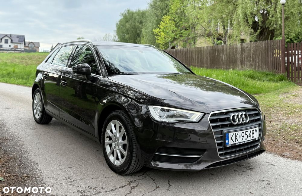 Audi A3 Sportback 1.2 TFSI Attraction S tronic - 4