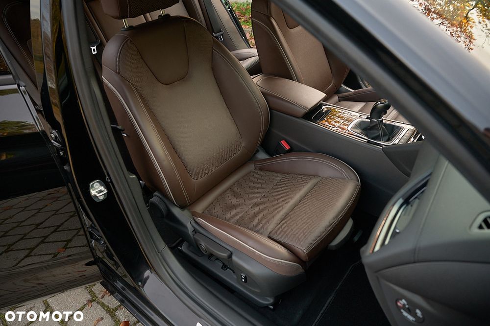 Opel Insignia - 22