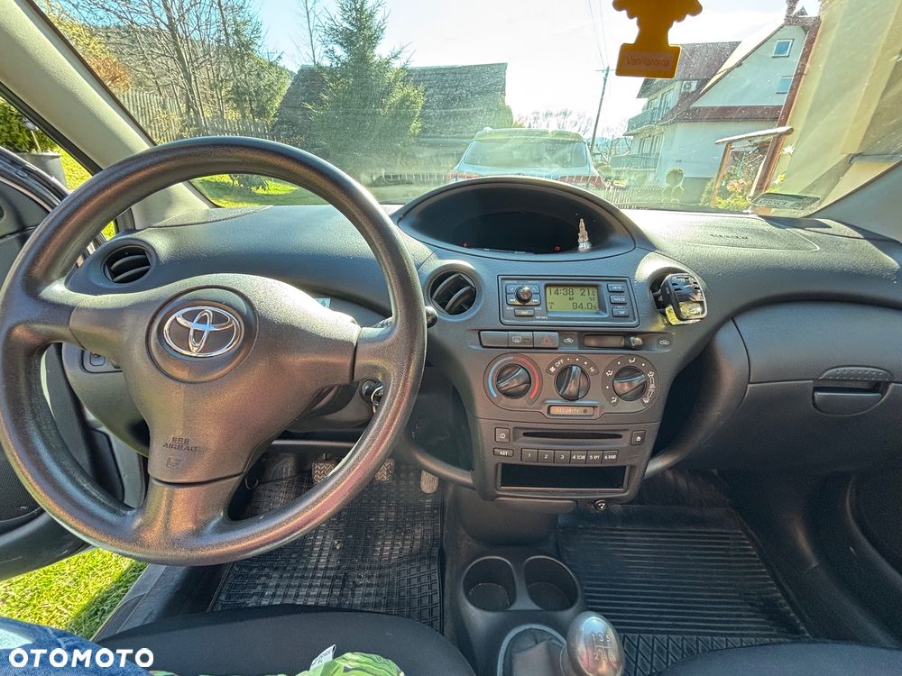 Toyota Yaris - 6