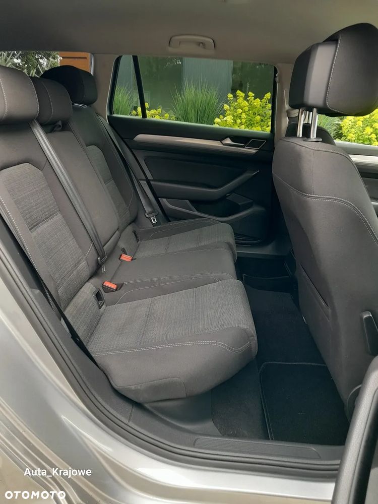Volkswagen Passat 2.0 TDI EVO Business - 33