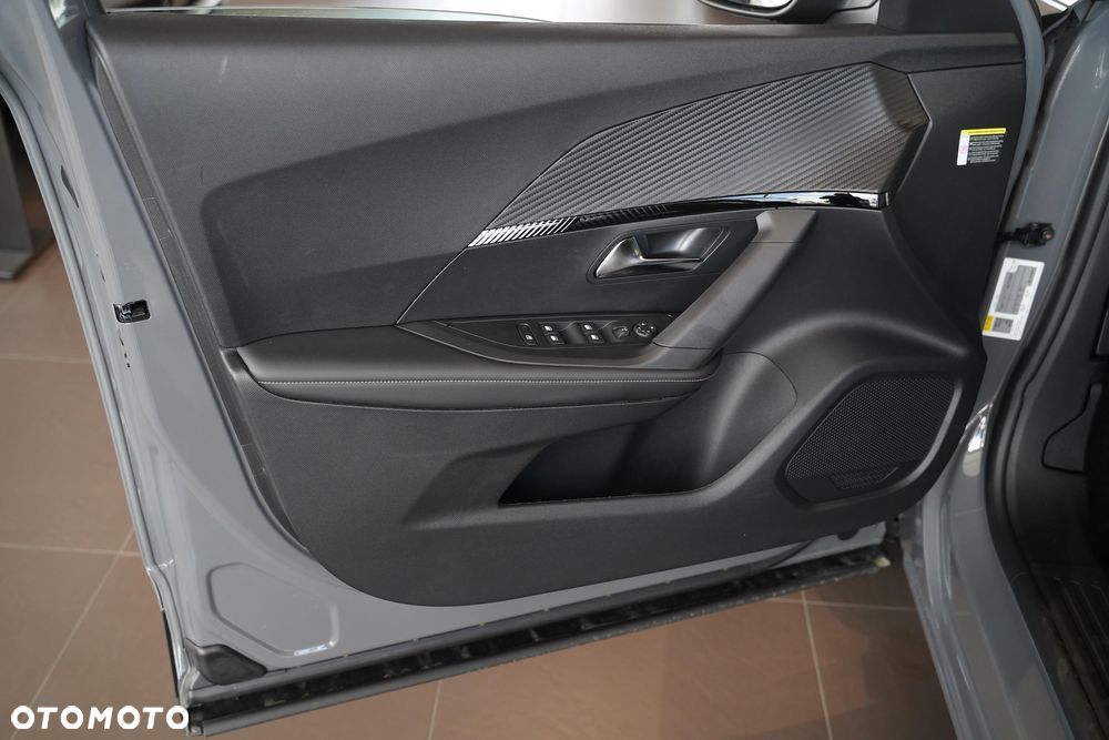 Peugeot 2008 PureTech 130 Allure S&S EAT8 - 11