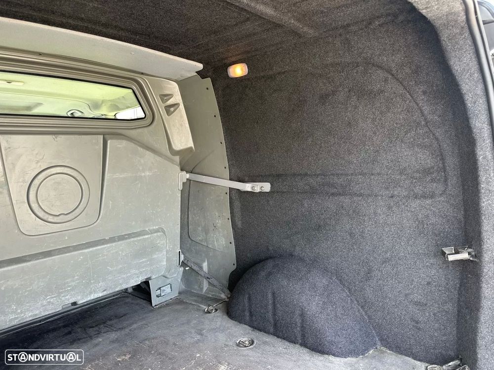 Mercedes-Benz Vito Compacta CREW - 26