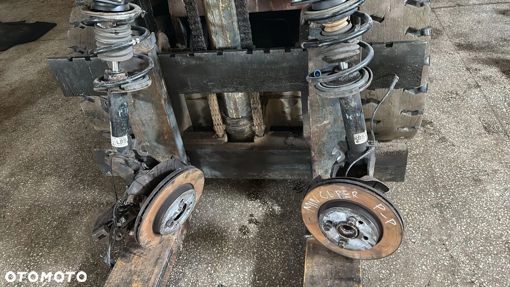 MINI COOPER  macperson  amortyzator zwrotnica lewa  lub prawy