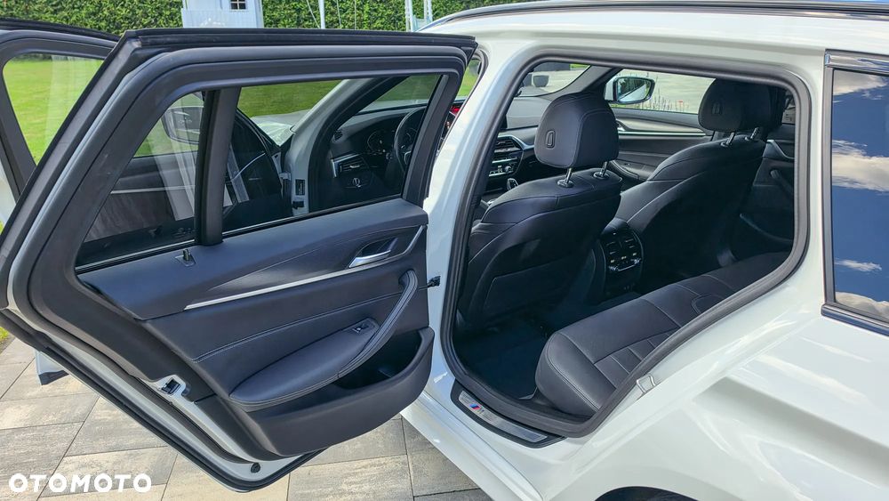 BMW Seria 5 520d MHEV Sport Line sport - 11