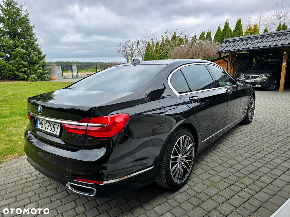BMW Seria 7 740Li - 5