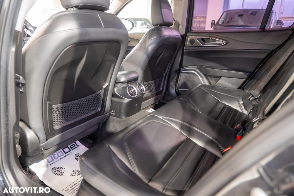 Alfa Romeo Giulia 2.2 Diesel AT8 Super - 21