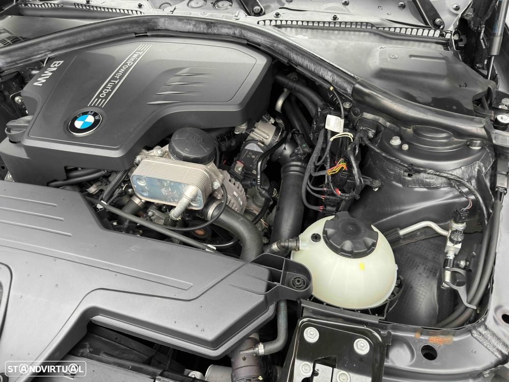 BMW 328 i Auto Line Sport - 21