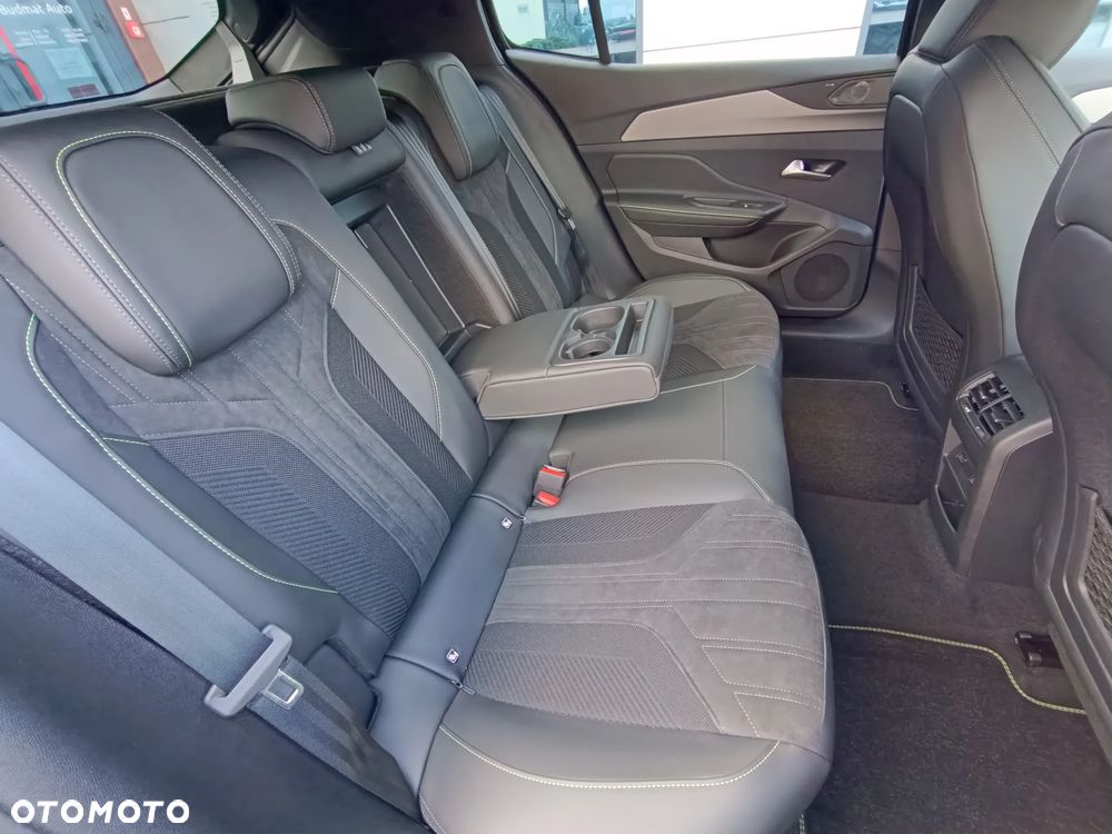 Peugeot 408 1.2 PureTech mHEV GT S&S e-DSC6 - 29