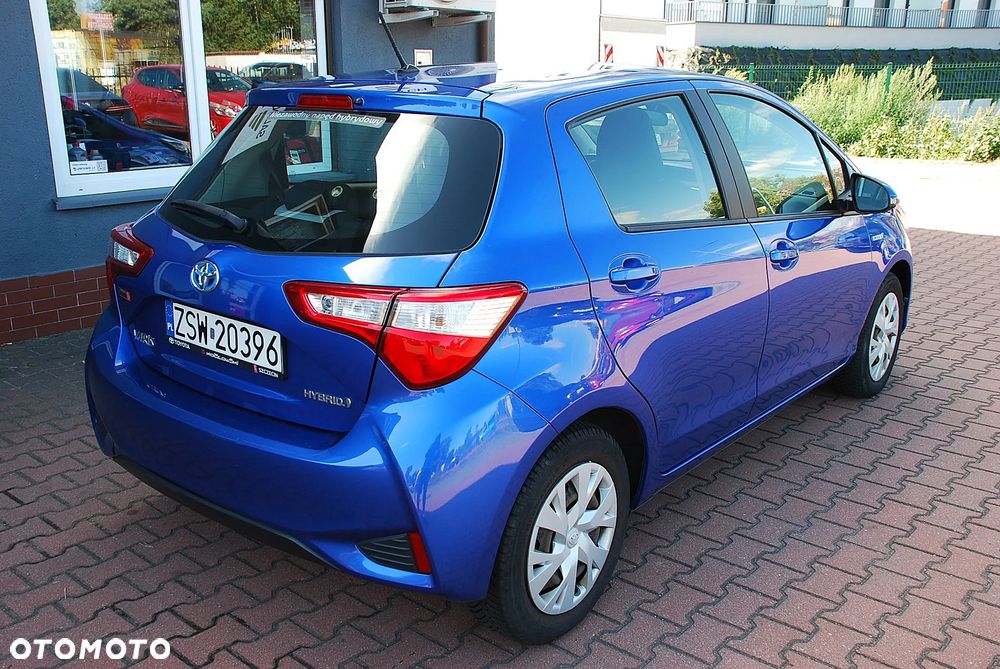 Toyota Yaris Hybrid 100 Life - 21