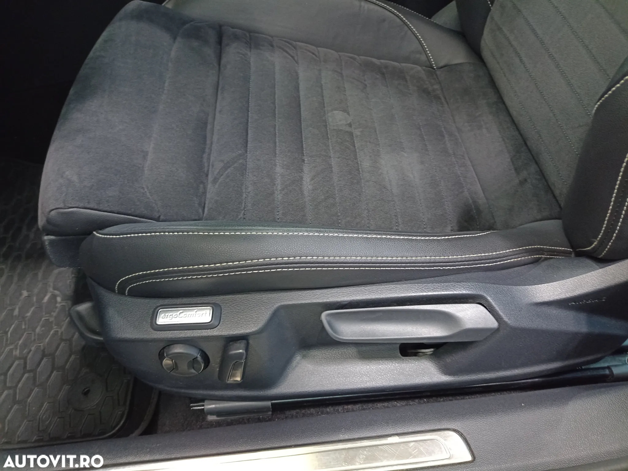 Volkswagen Passat 2.0 TDI DSG Highline - 10