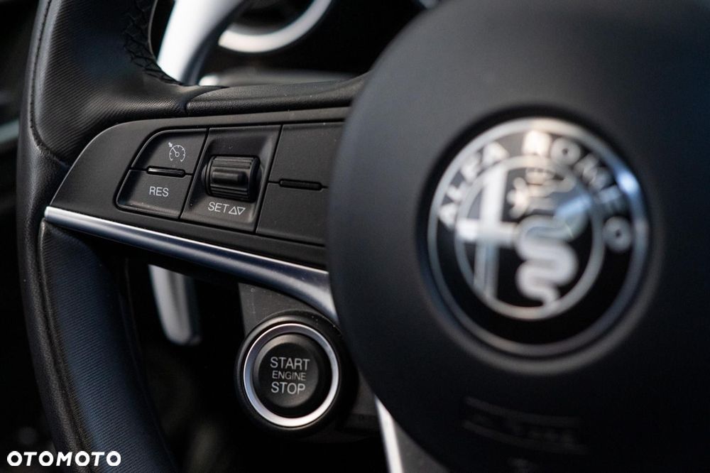 Alfa Romeo Giulia 2.0 Turbo Veloce Q4 - 21