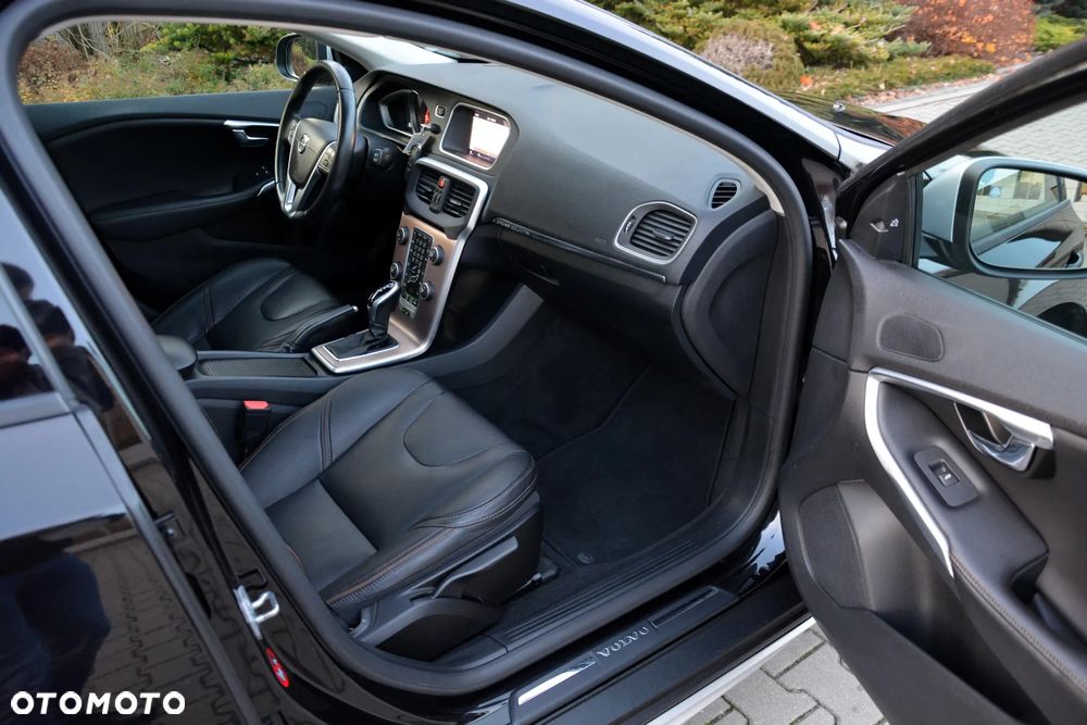 Volvo V40 Cross Country D3 Geartronic Momentum - 35