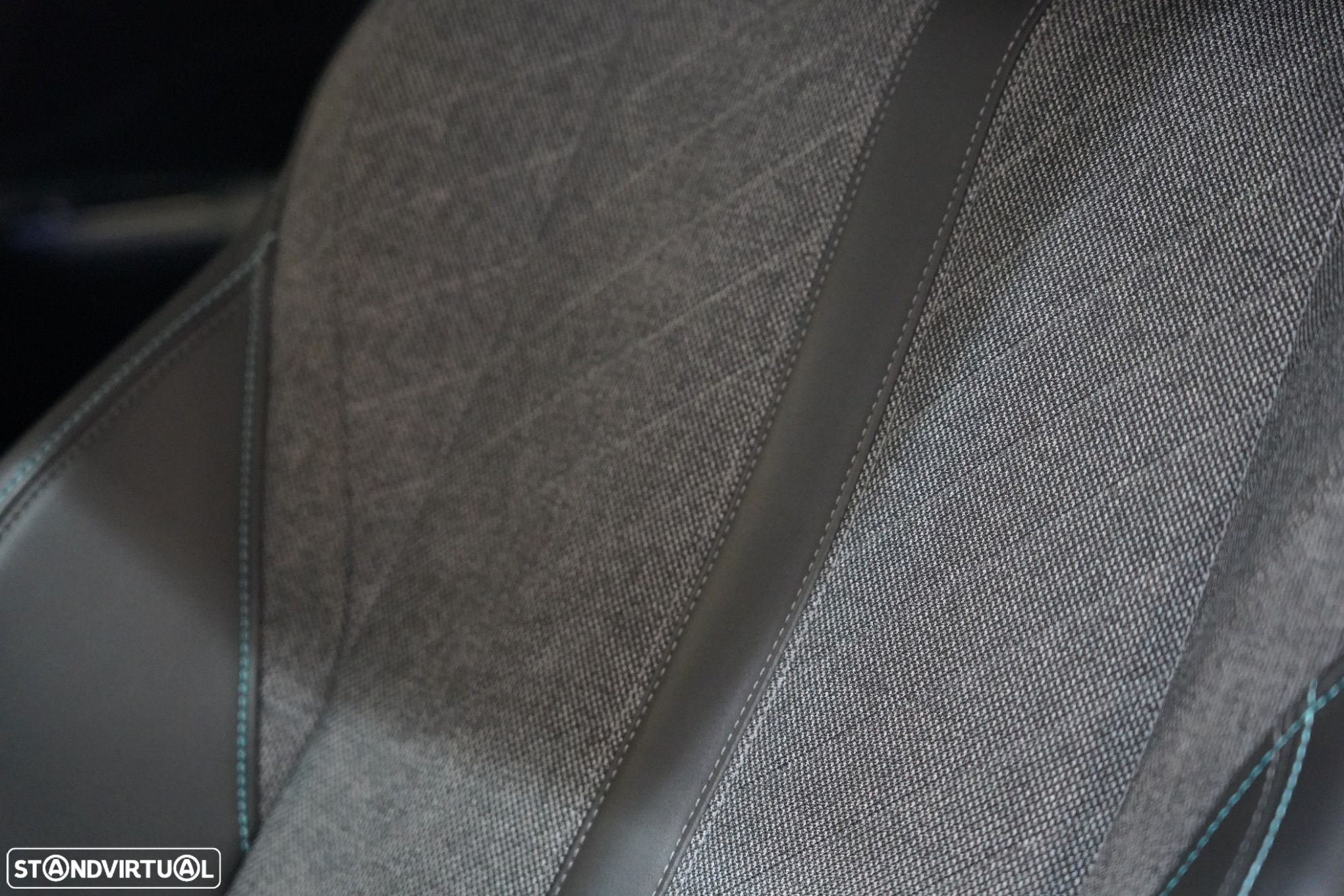 Peugeot 408 1.2 PureTech Allure EAT8 - 24
