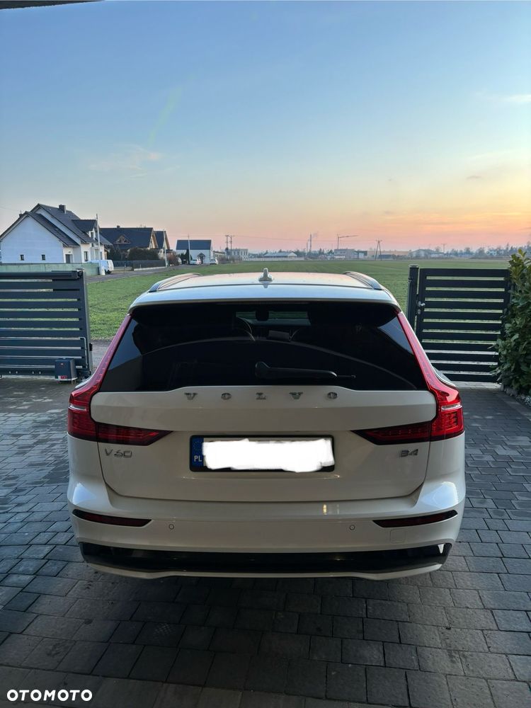 Volvo V60 B4 B Plus Dark - 6