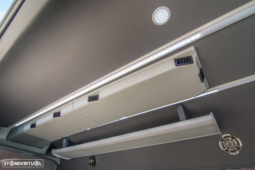 Mercedes-Benz Sprinter - 44