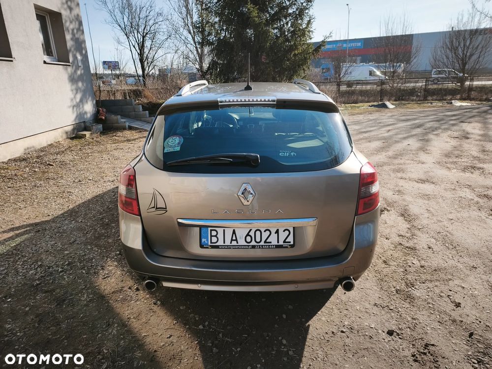 Renault Laguna ver-2-0-dci-black-edition - 6