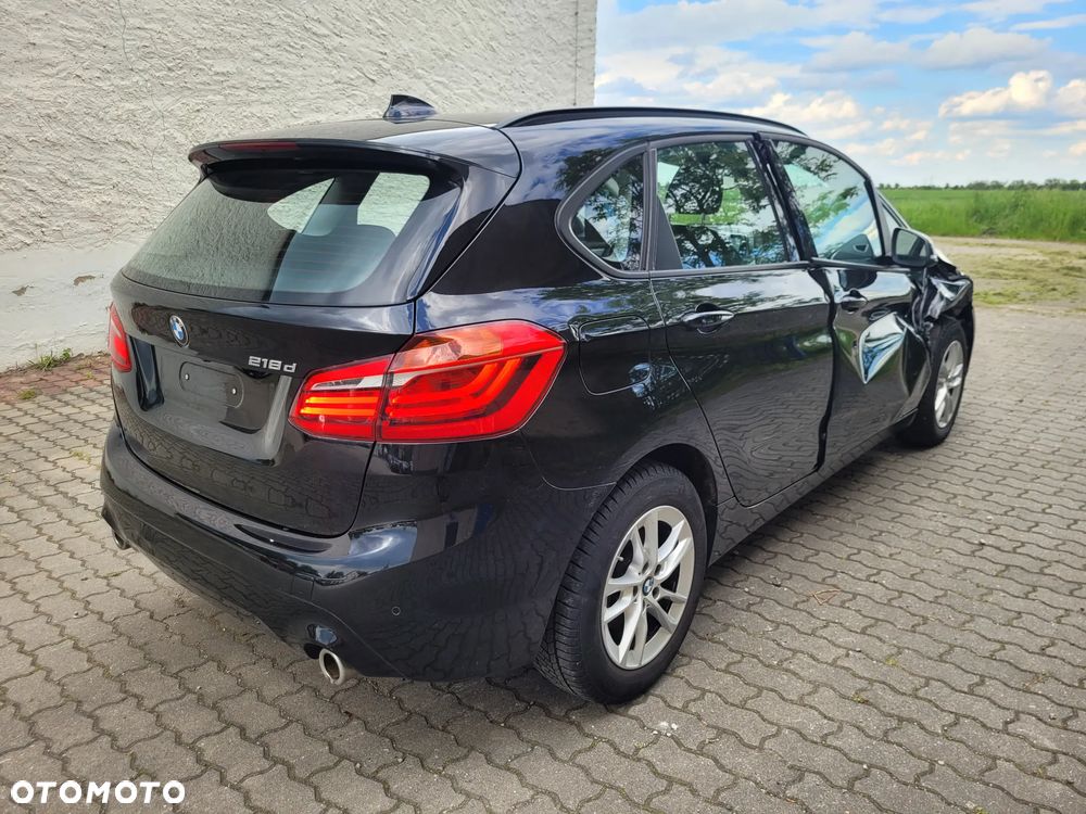 BMW Seria 2 218d - 23