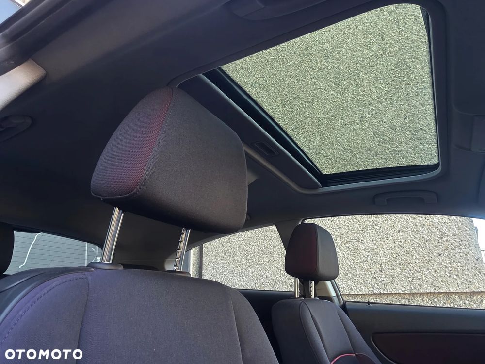 BMW Seria 1 116i - 17
