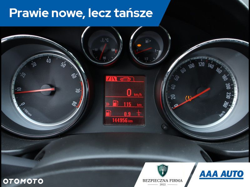 Opel Insignia - 12