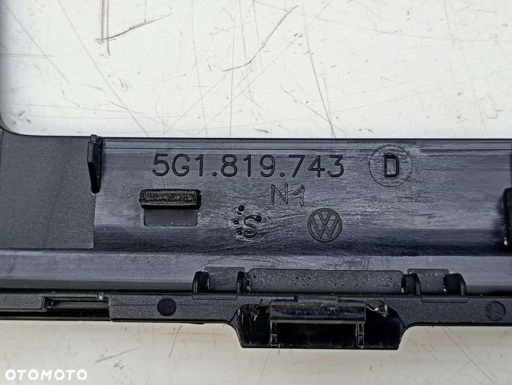 ramka obudowa licznika panelu nawiewu radia osłona vw golf VII 7 5G1863100 5G1819743 5G0857059 - 12