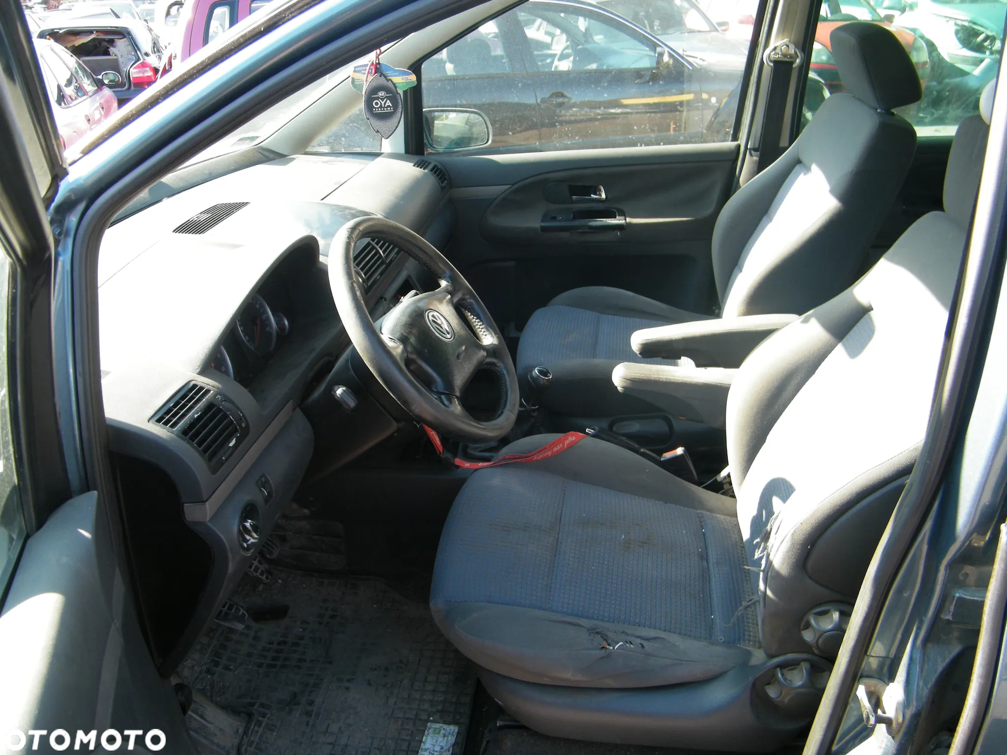 VW Sharan I FL 1.9 TDI 115KM silnik AUV skrzynia EHH lakier LC5W - 8