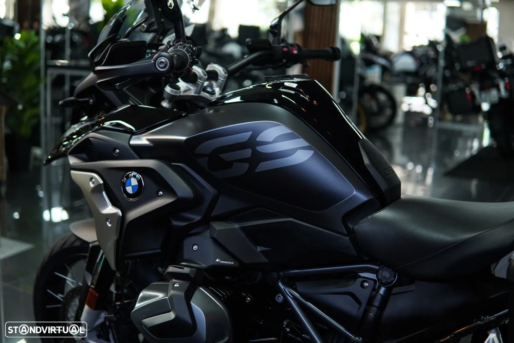 BMW R 1250 GS TRIPLE BLACK - 14