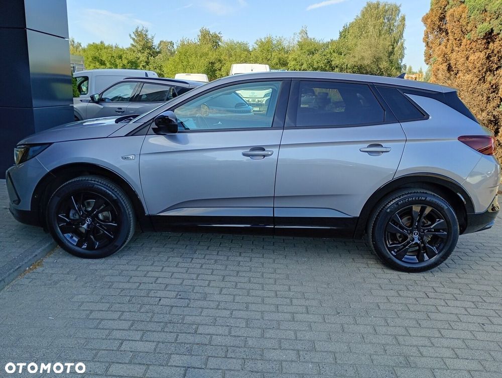 Opel Grandland 1.2 T GS S&S - 32