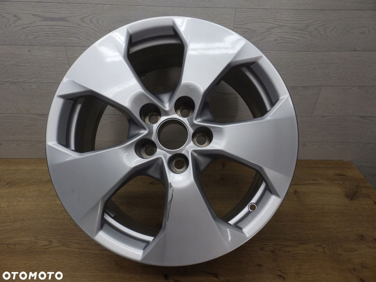Felga Toyota RAV-4 17x7J Et35 5x114.3 - 1