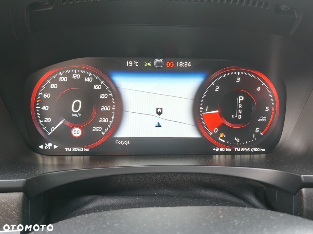 Volvo V90 D5 SCR AWD Momentum Pro - 25