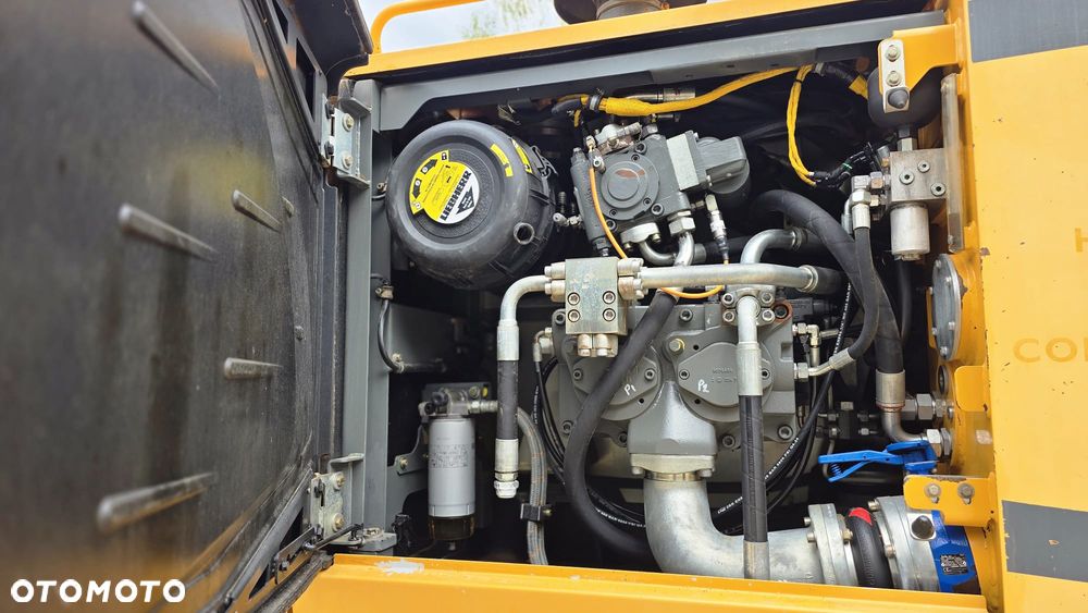 Liebherr R946 - 9