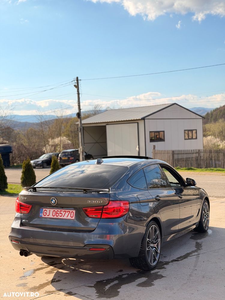 BMW Seria 3 330d Aut. M Sport - 2